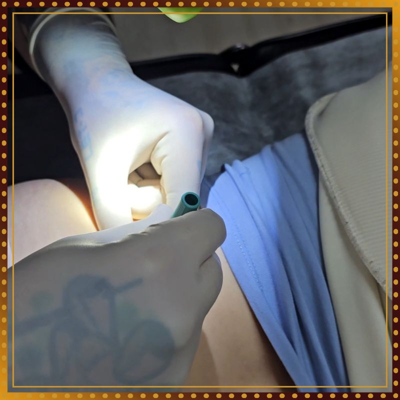 Kurs piercingu w Poznaniu. Szkolenie piercera w Wielkopolsce. Doszkolenie z piercingu dla piercerów. Dofinansowanie rozwoju piercera. Piercing poznań, Tomek Tauay Piercing